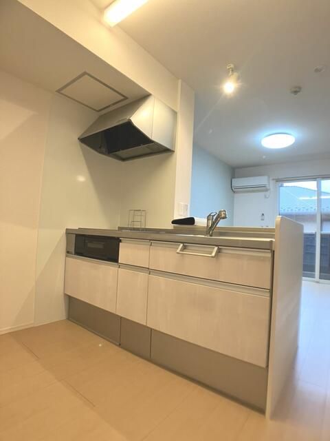 キッチン　写真は別の部屋のものです。