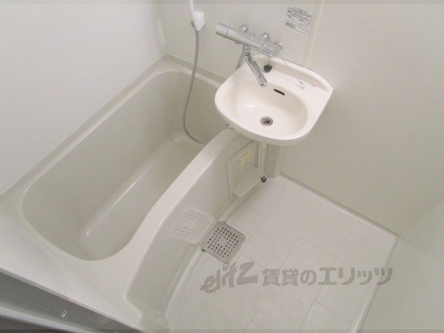 レオパレス雪月花の風呂写真