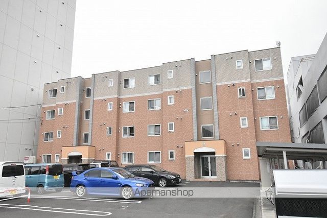 地下鉄東豊線 月寒中央駅 徒歩2分 築18年