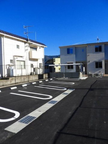 駐車場　車をお持ちの方に嬉しい駐車場付きの物件です