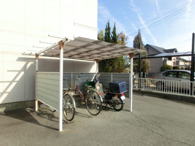 その他　駐輪場もあります