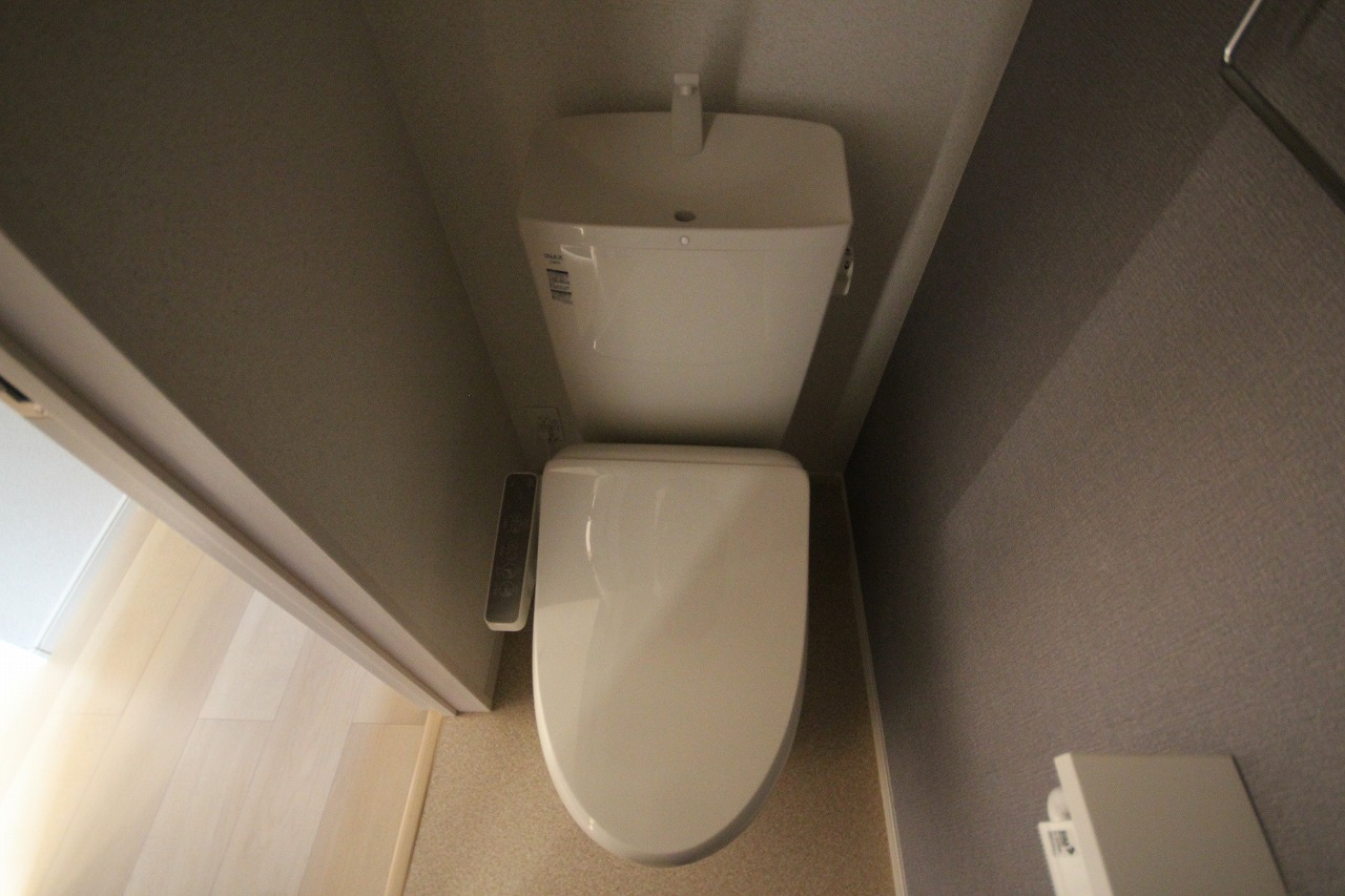 ＪＲ予讃線 宇多津駅 徒歩28分 2階建 築2年のトイレ写真