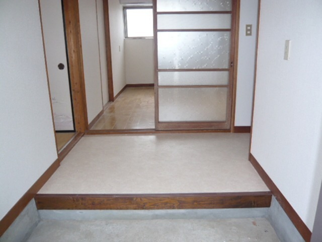 板垣貸家の玄関写真