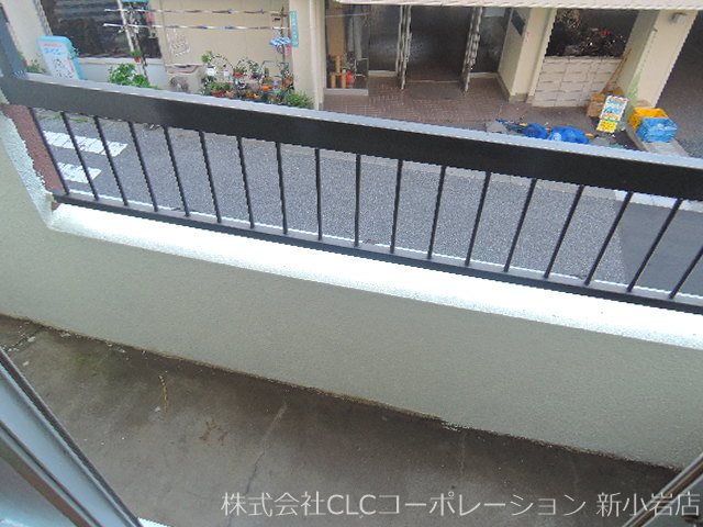 都営新宿線 篠崎駅 徒歩20分 3階建 築51年の内装写真