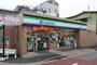コンビニ　ファミリーマート北区赤羽西四丁目店（コンビニ）まで140m
