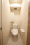 トイレ　★トイレは嬉しい棚付きです★