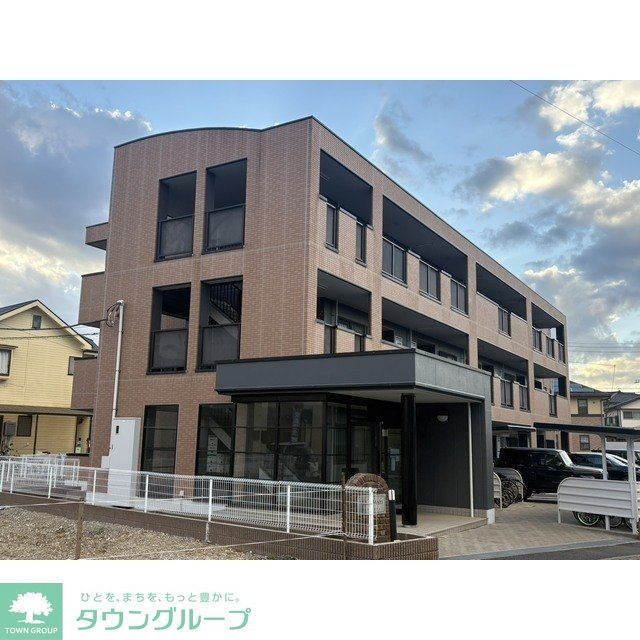 東武伊勢崎線 新田駅 徒歩24分 3階建 築24年の外観写真