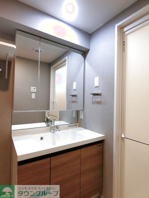 洗面設備　B1タイプ(反転)2025年6月撮影 同タイプ515号室の…
