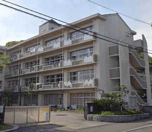 中学校　島田市立島田第二中学校（中学校）まで1605m