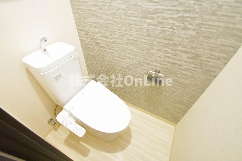 近鉄奈良線 河内花園駅 徒歩5分 3階建 築3年のトイレ写真
