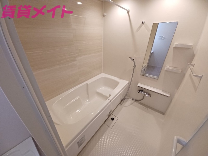 バス・シャワールーム　同型参考写真