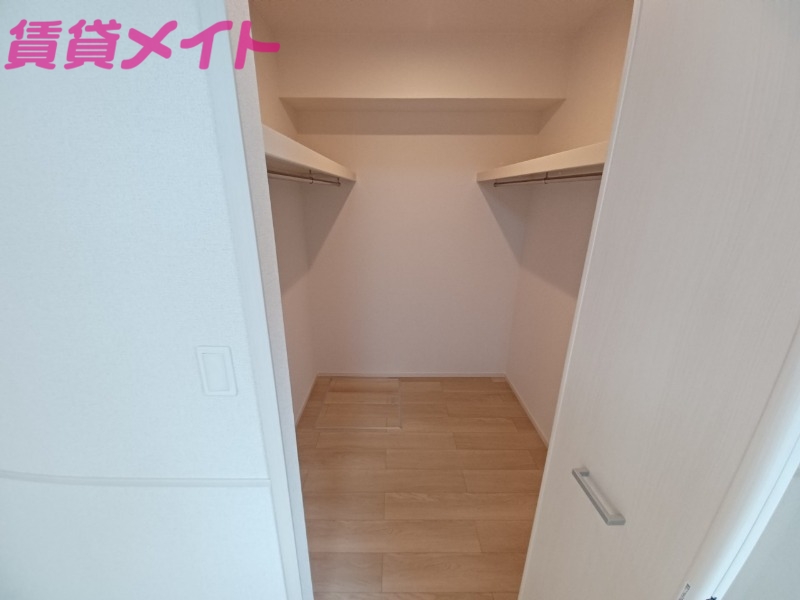 収納　同型参考写真