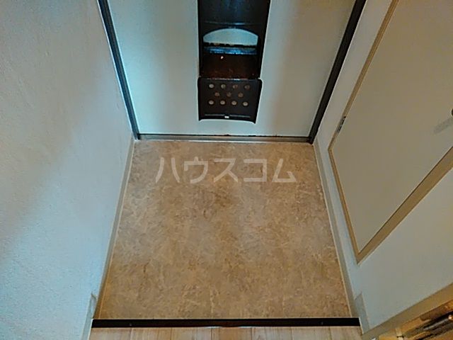 DOM都立大の玄関写真