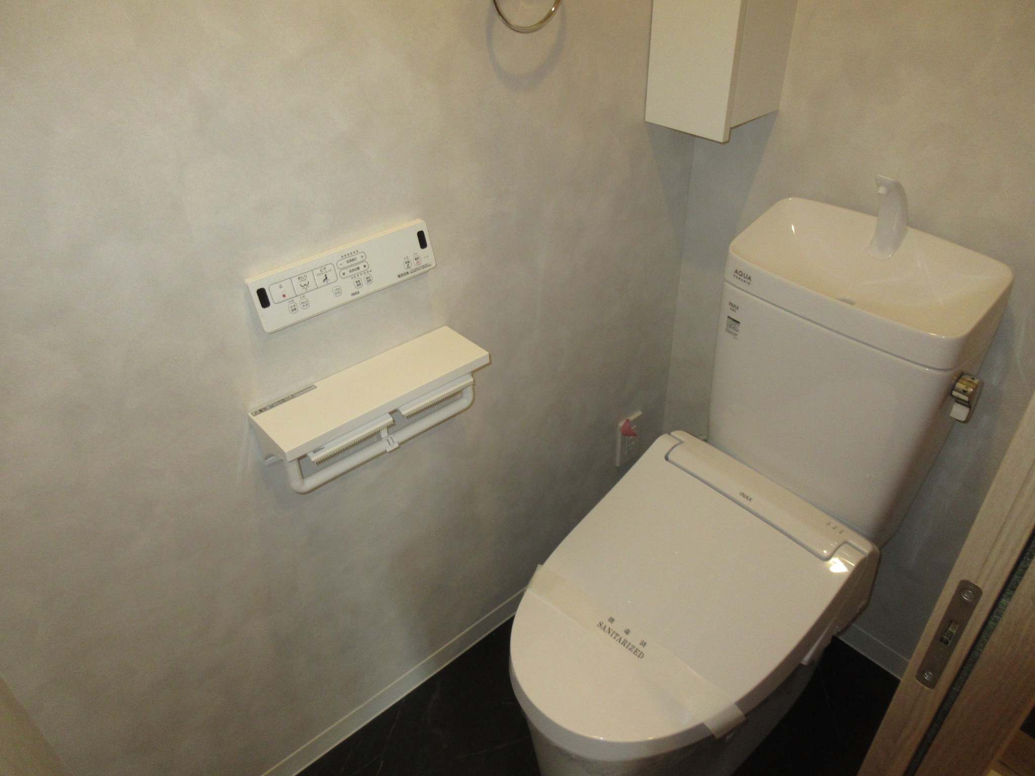 ＪＲ関西本線 加美駅 徒歩7分 6階建 築37年のトイレ写真