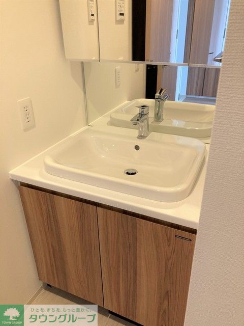 洗面設備　※写真は同タイプ住戸です。