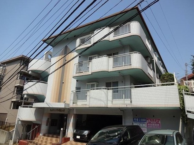 建物外観　オートロック付のマンション