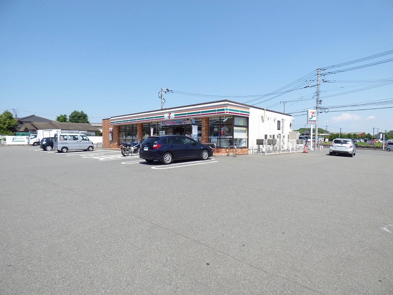 コンビニ　セブンイレブン神埼吉田店（コンビニ）まで495m