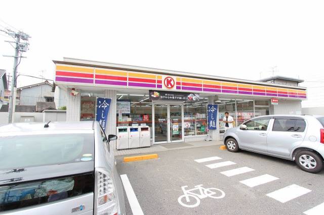 コンビニ　サークルＫ 白川通本町店（コンビニ）まで80m