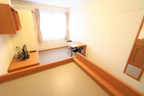 居室・リビング　大型家具家電付きにより初めての一人暮らしの方も安心！