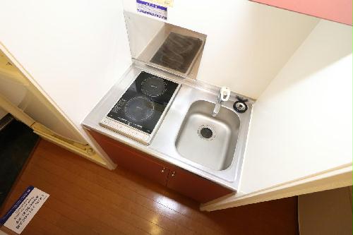 キッチン　２口コンロ付きラジエントヒータを設置