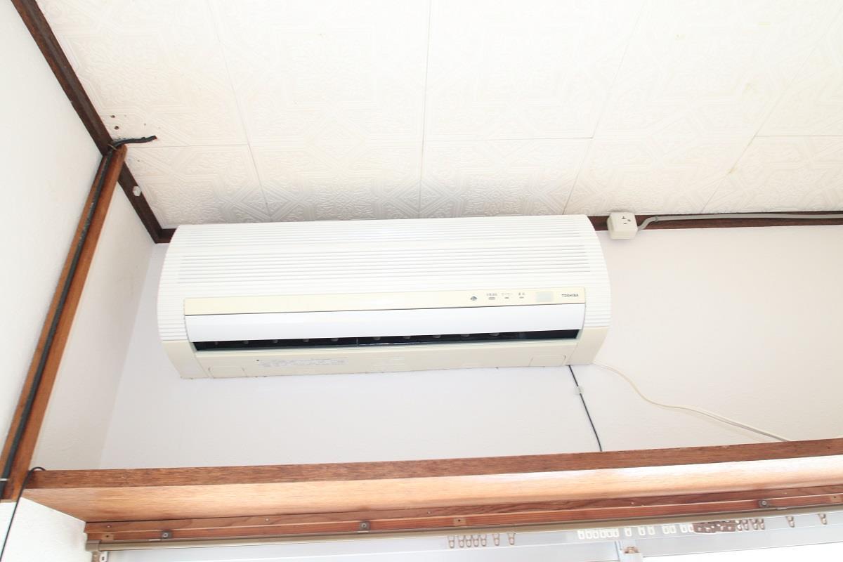 収納　エアコン1台設備です