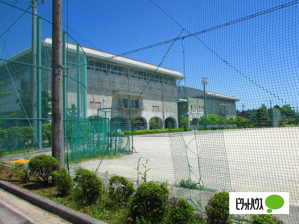 中学校　北方町立北方中学校（中学校）まで2567m