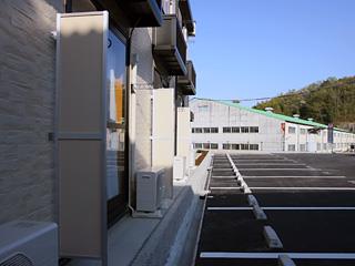 駐車場　敷地内