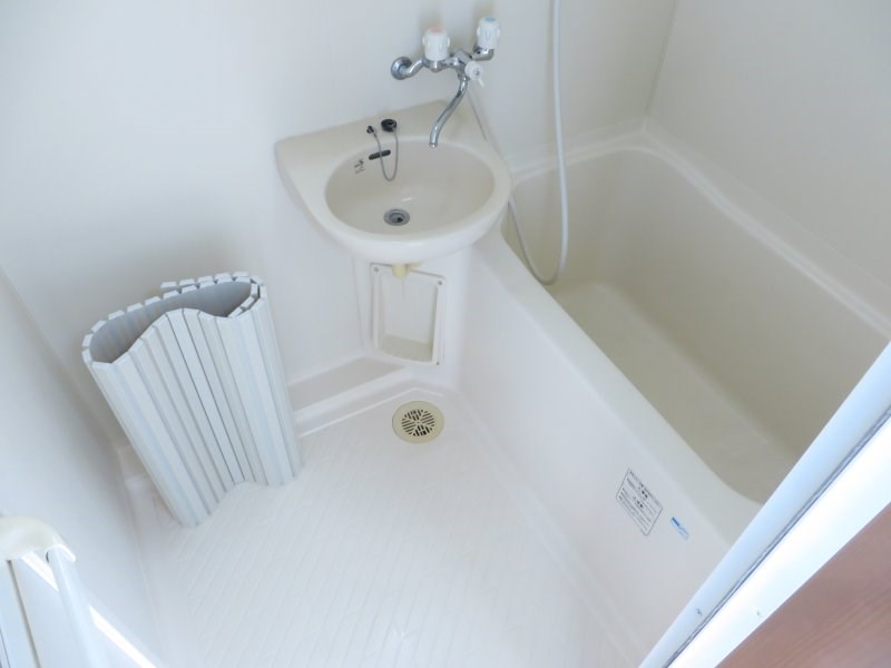 バス・シャワールーム　うれしいバストイレ独立タイプ