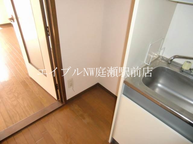 洗面設備　冷蔵庫置けます