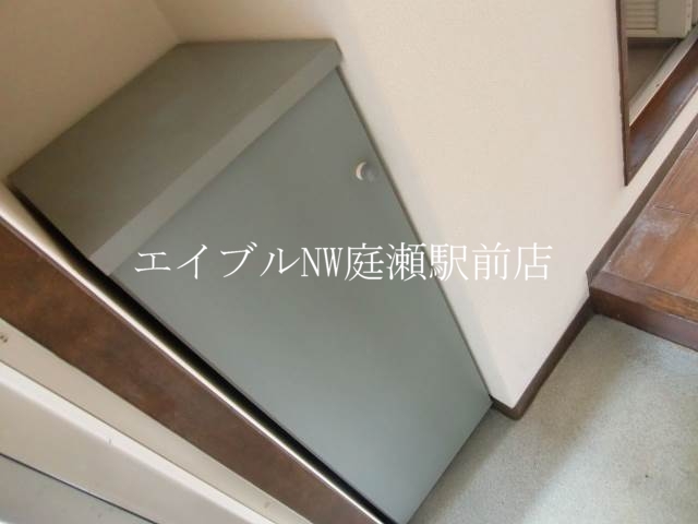 玄関　靴箱あり
