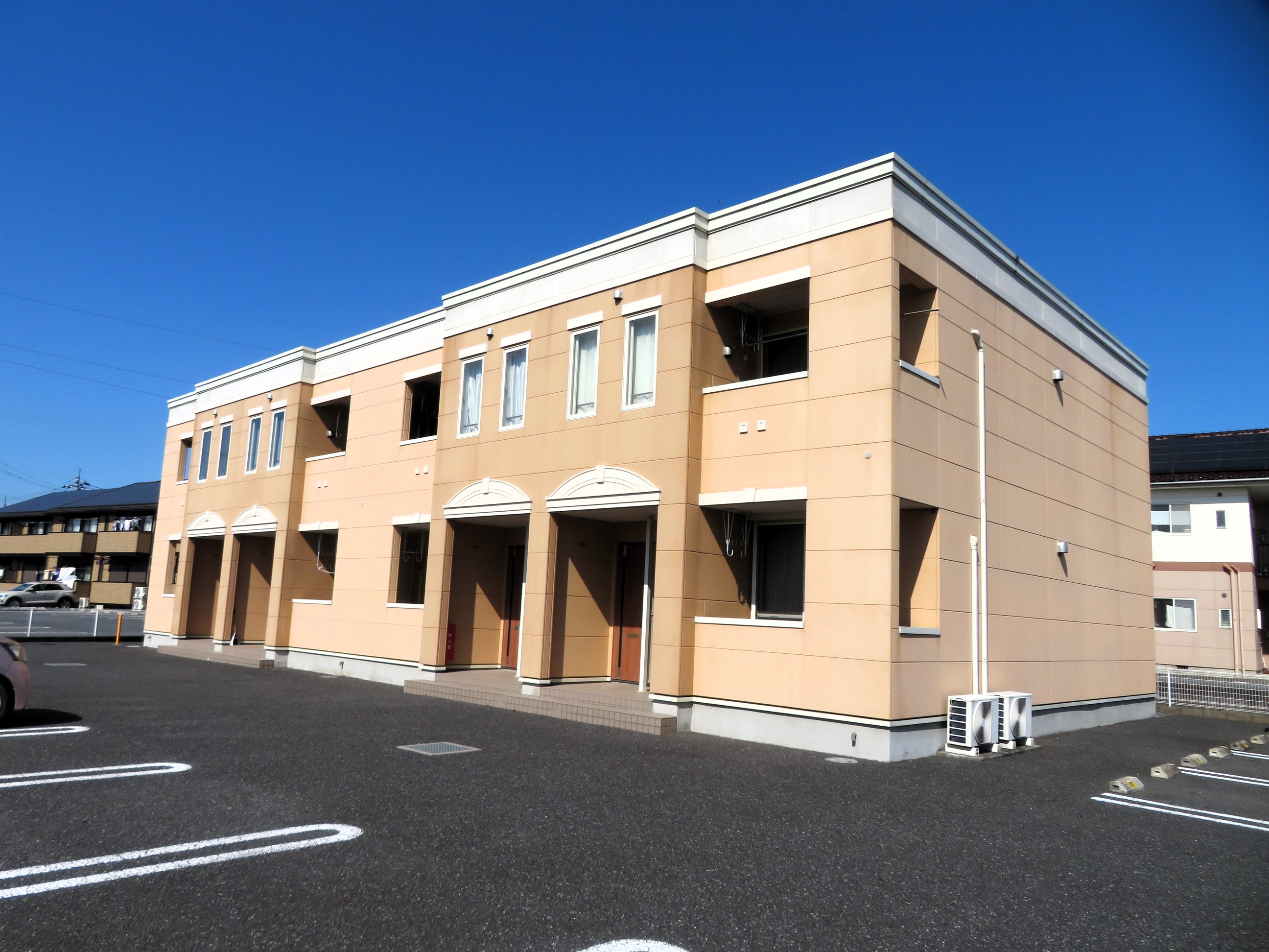 建物外観　2階2LDKご紹介可能です！インターネット無料でお得です。