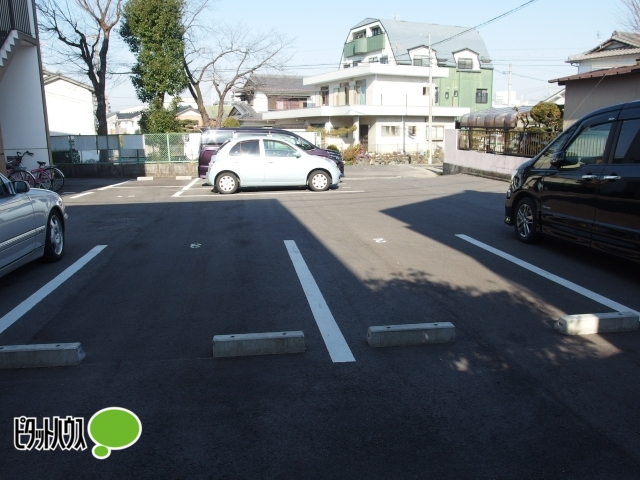 【ハイツ柿田の駐車場】