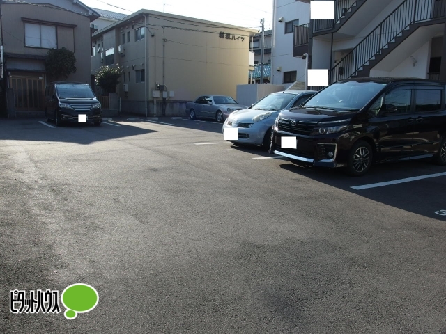 【ハイツ柿田の駐車場】