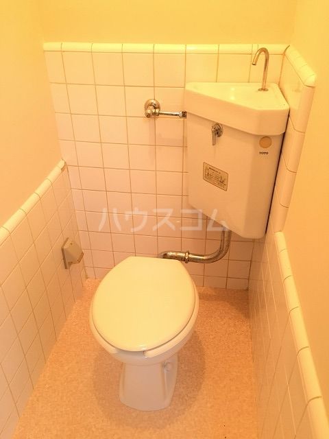 【川崎市幸区神明町のアパートのトイレ】