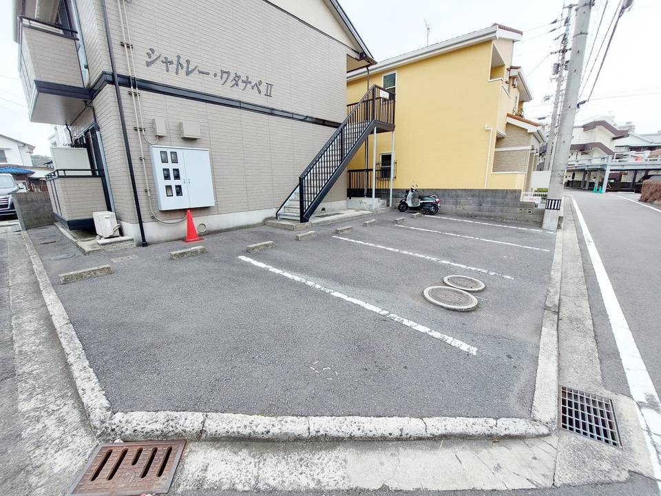 駐車場　駐車場