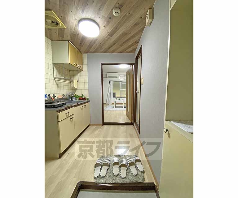 その他部屋・スペース　玄関から見たところです。