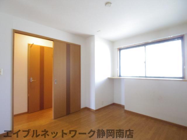 その他設備　ゆったり過ごせるリビングです