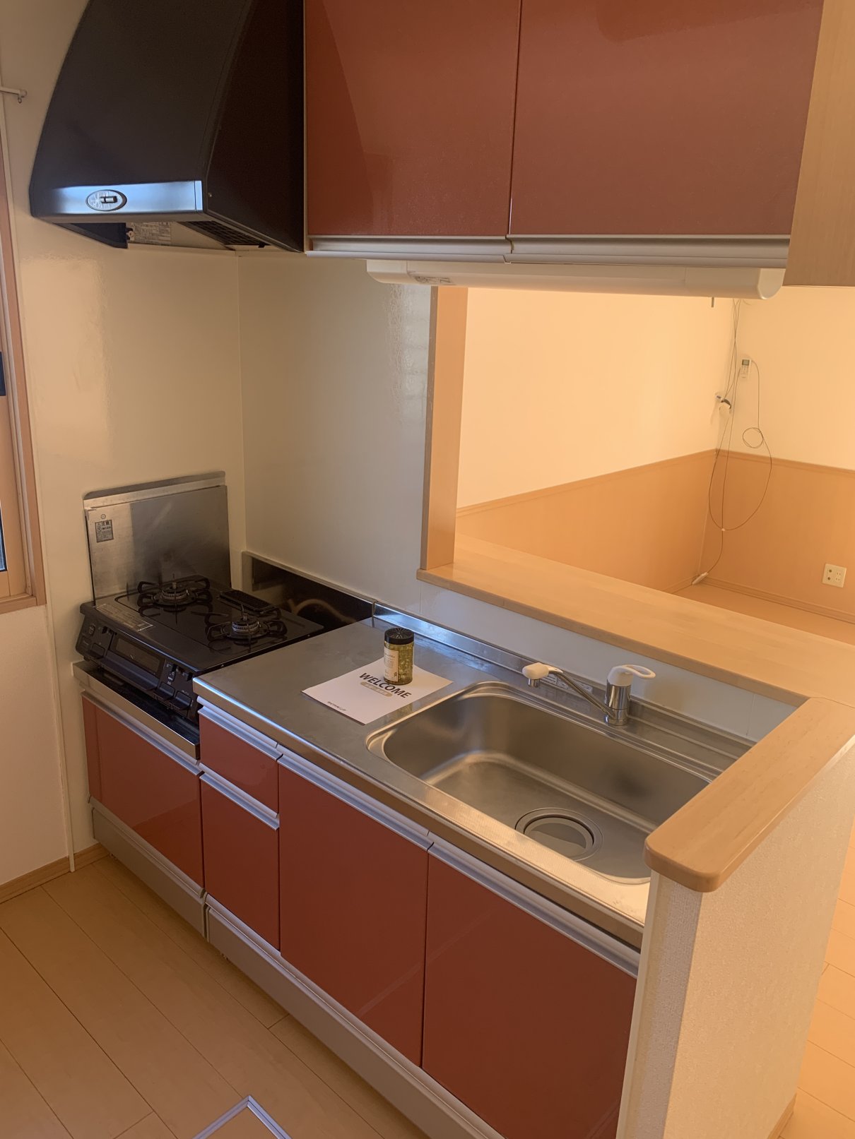 キッチン　収納たっぷりのキッチン　対面キッチン