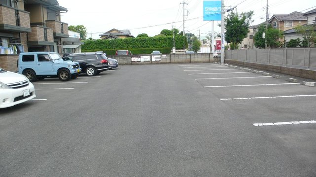 駐車場　敷地内駐車スペース