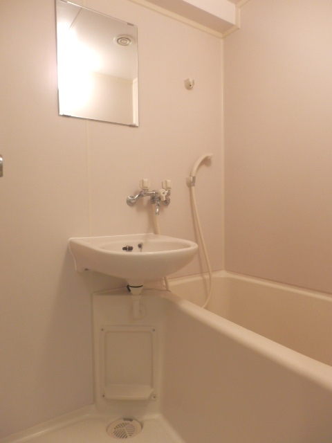 バス・シャワールーム　バストイレ別タイプ♪