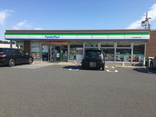 コンビニ　ファミリーマート日立川尻四丁目店（コンビニ）まで392m