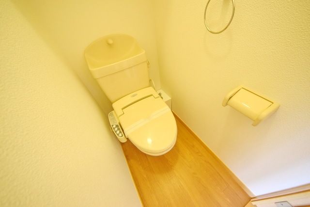 【レオパレスアクセス登戸のトイレ】