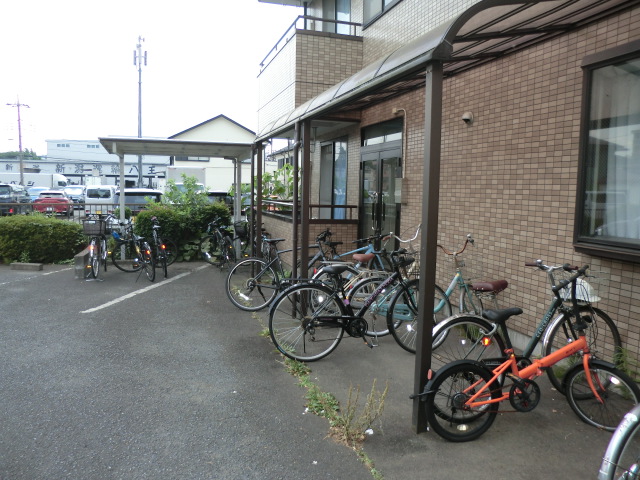 その他共有部分　☆屋根付き駐輪場です☆