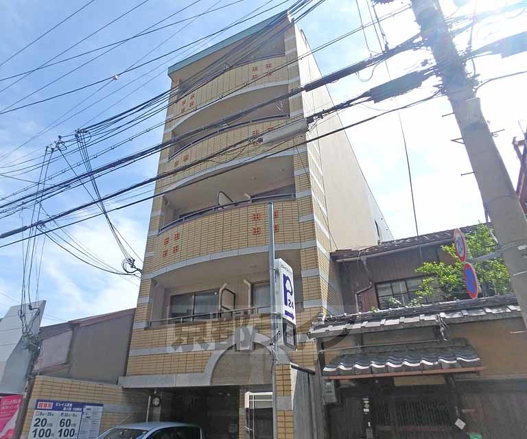 京都市下京区神明町のマンションの建物外観