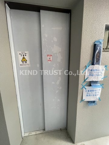 ロビー　エレベーターです