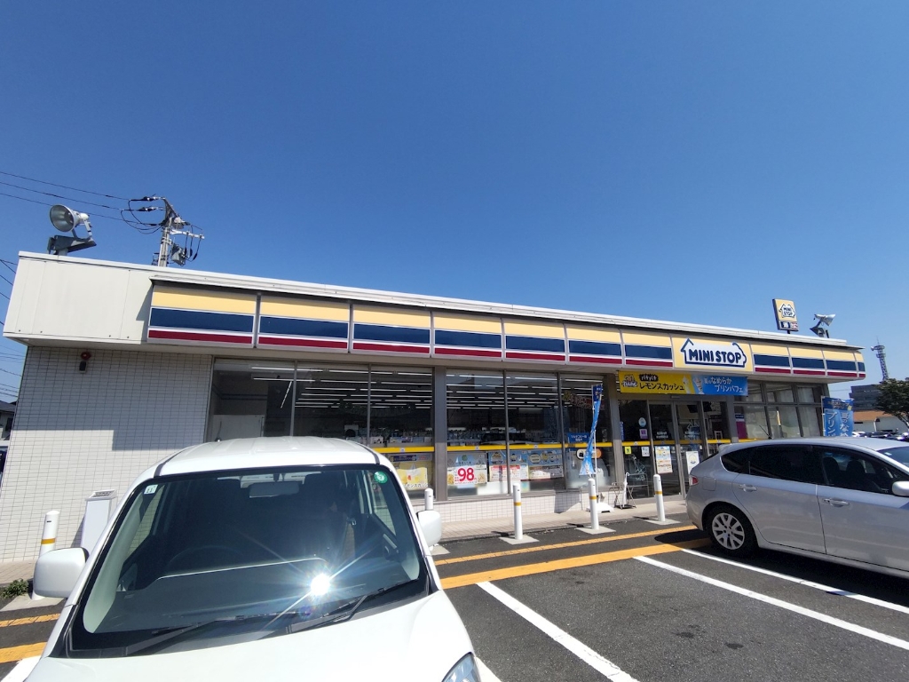 コンビニ　ミニストップ 富士青葉町店（コンビニ）まで475m