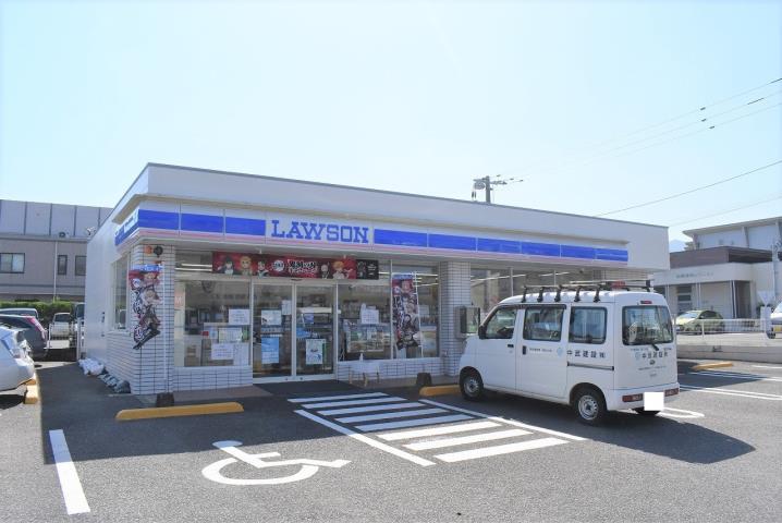 コンビニ　ローソン（コンビニ）まで973m