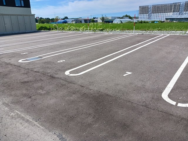 駐車場　駐車場