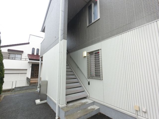 【前橋市大胡町のアパートのエントランス】