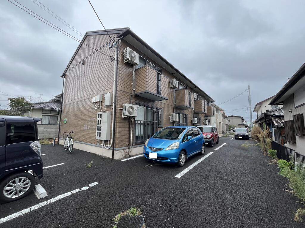 キャトルセゾン東仙台の建物外観